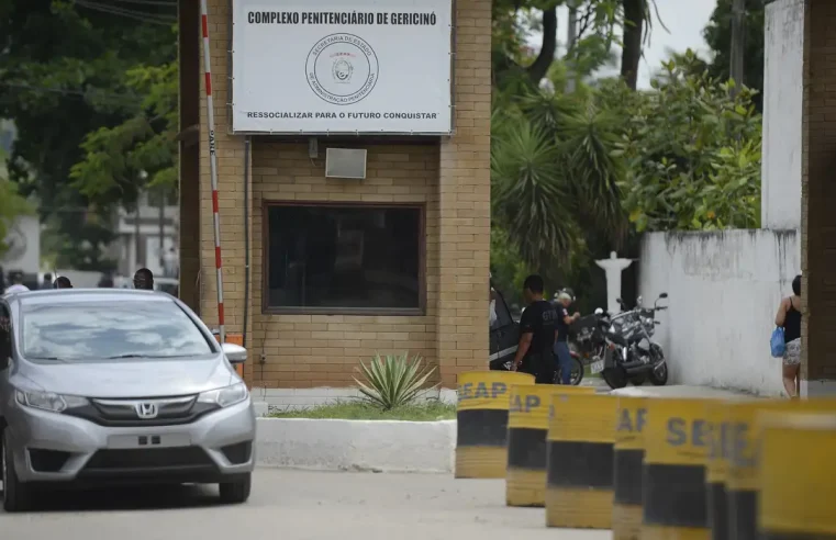 Rio derruba 19 imóveis irregulares próximos do Complexo de Gericinó