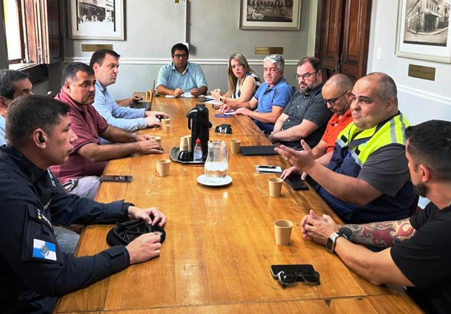 Câmara monta grupo de trabalho para combater transporte clandestino em Petrópolis