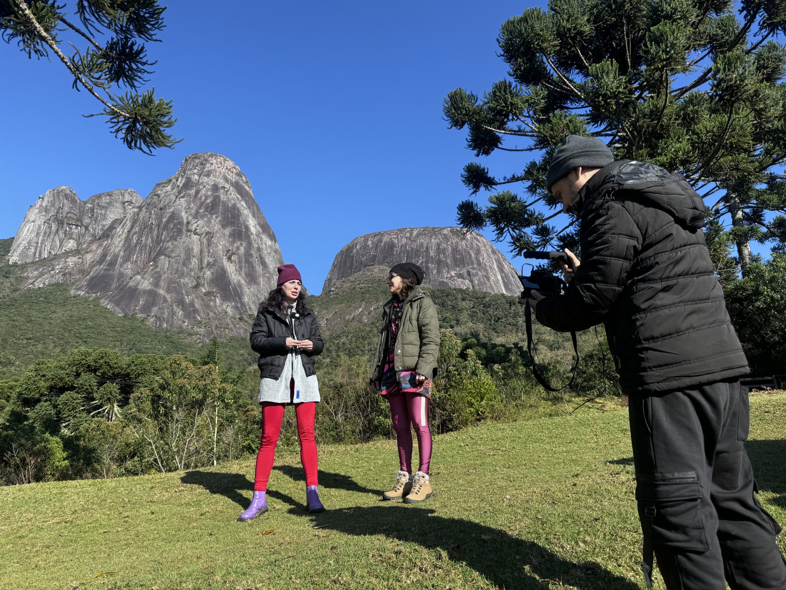 Documentário que retrata experiência de mulheres no entorno do Parque Estadual dos Três Picos estreia no dia 30 de abril em Nova Friburgo