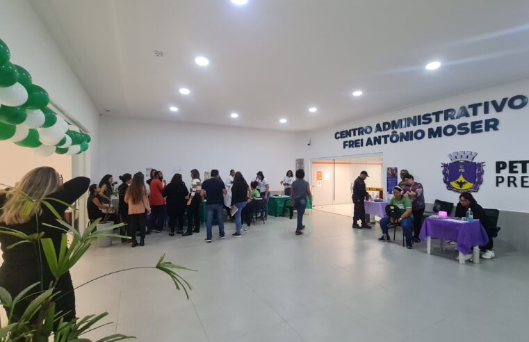 ABRIL VERDE – Secretaria de Saúde promove ação pela saúde do trabalhador no Centro Administrativo da Prefeitura de Petrópolis