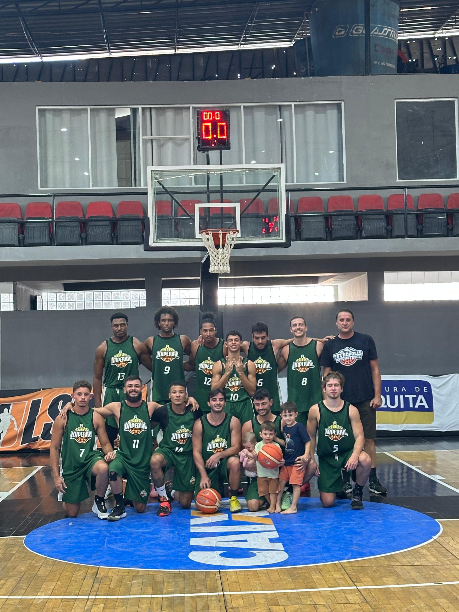 Petrópolis Basquetebol vence o NBC e assume a liderança da Liga Super Basketball