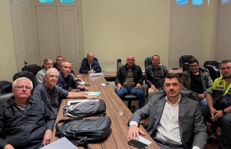 Unita e NovAmosanta cobram retomada de obras e melhorias na mobilidade urbana em reunião com a Prefeitura