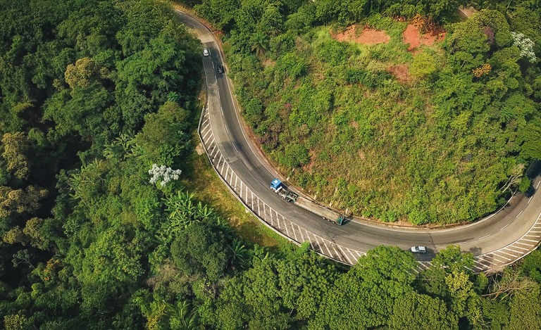 Concessionária ligada à Concer vence leilão para administrar a BR-040/495