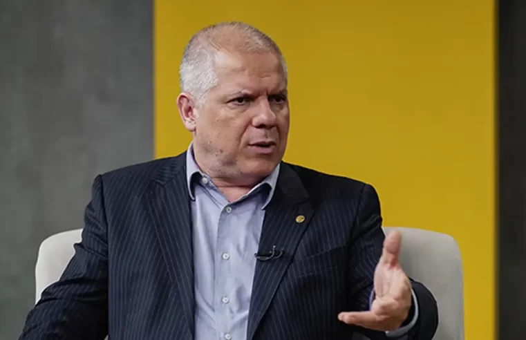 Presidente do INSS é exonerado após suspeita de fraudes 