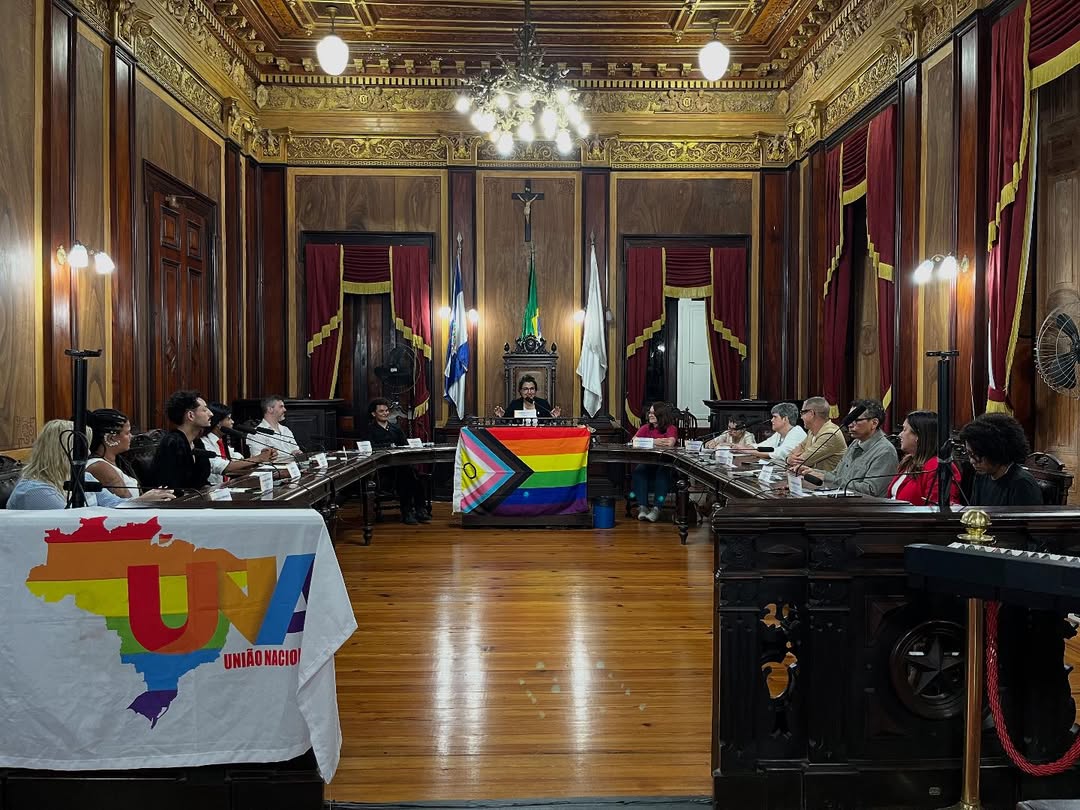 Plenária de Boas-Vindas marca início da Conferência Estadual de Políticas Públicas e Direitos LGBTQIA+ em Petrópolis