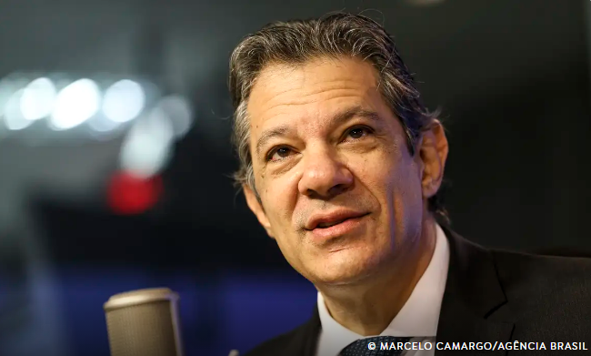 Haddad reúne-se com secretário do Tesouro de Trump em meio a tarifas