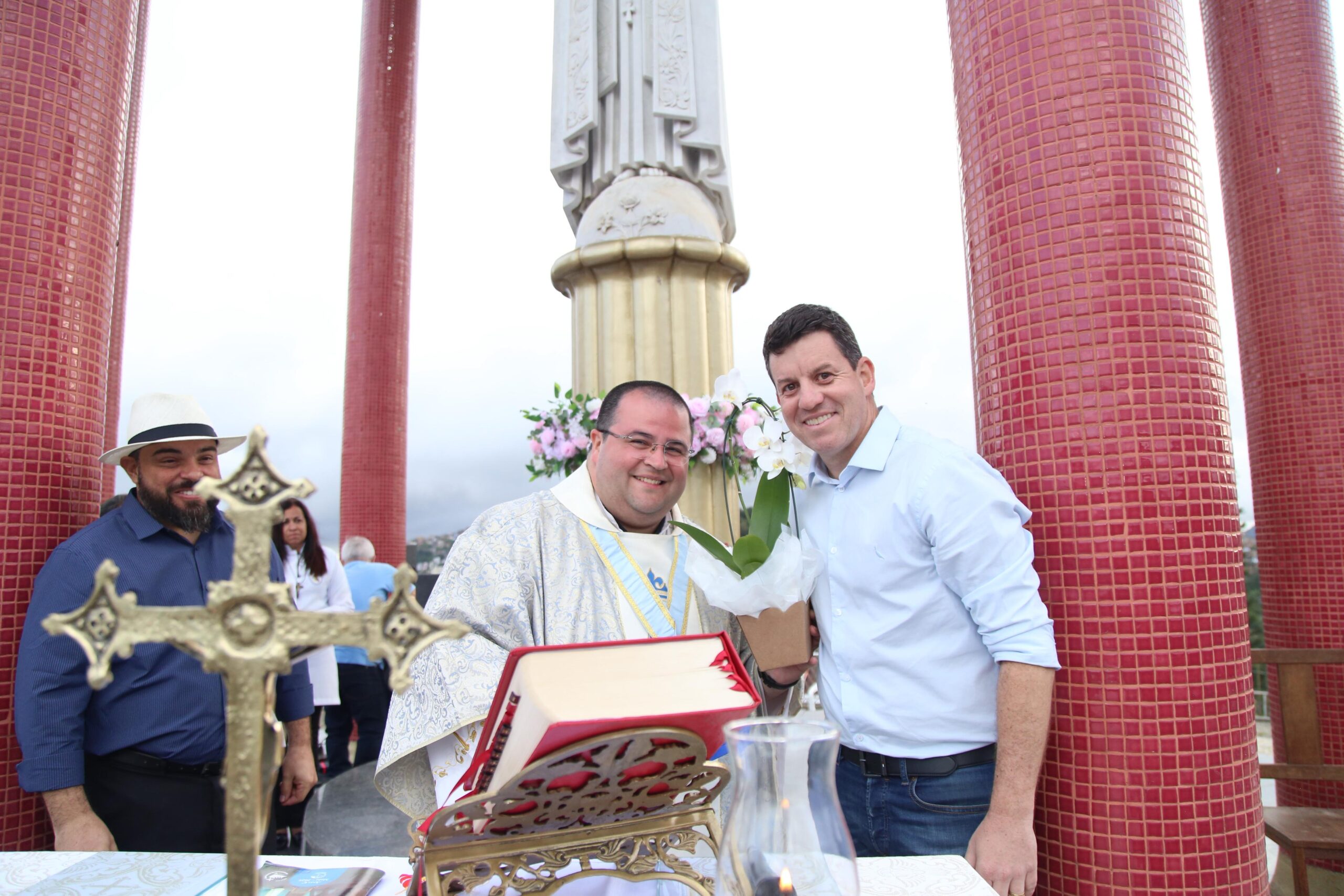 Prefeitura participa das ações de comemoração do Dia de Nossa Senhora de Fátima