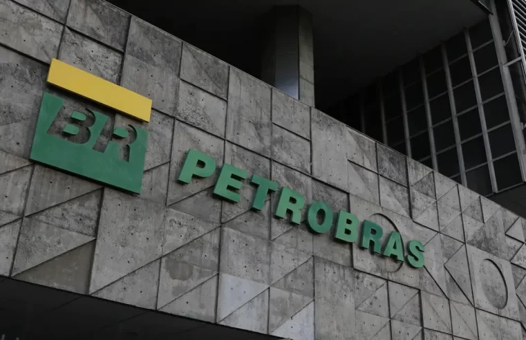 Petrobras anuncia novos poços e retomada de fábricas de fertilizantes