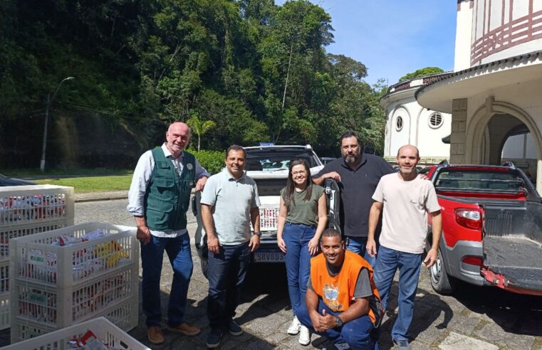 Prefeitura e Programa Sesc Mesa Brasil entregam leites em pó arrecadados durante a Corrida do Trabalhador
